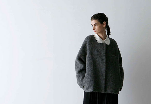 軽い着心地のショートコート