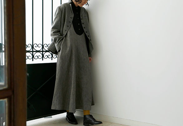 ２つの素材で魅せる、美しいシルエットのワンピース《ジョジアーヌ》