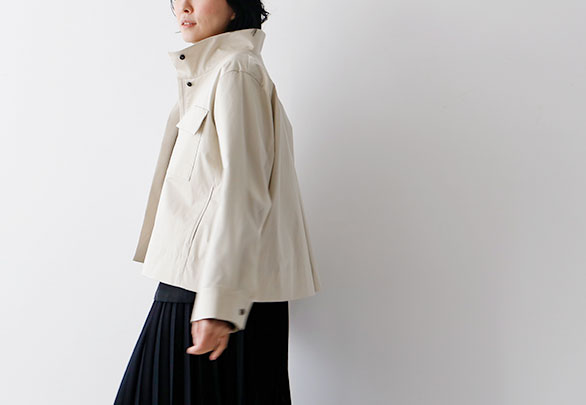 モード感が香り立つ ストレッチコットンのブルゾン《エクトル》