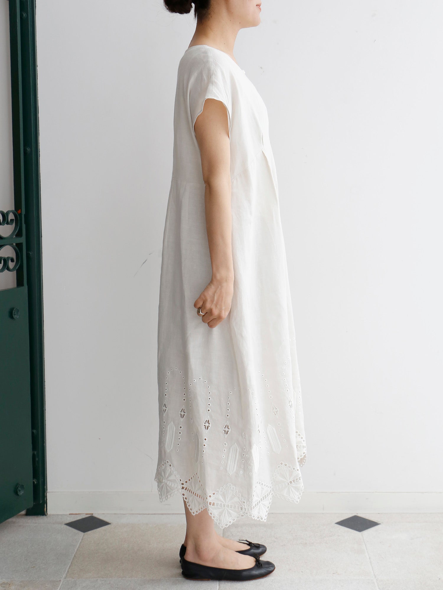 アンティークホワイト36（身長160cm）