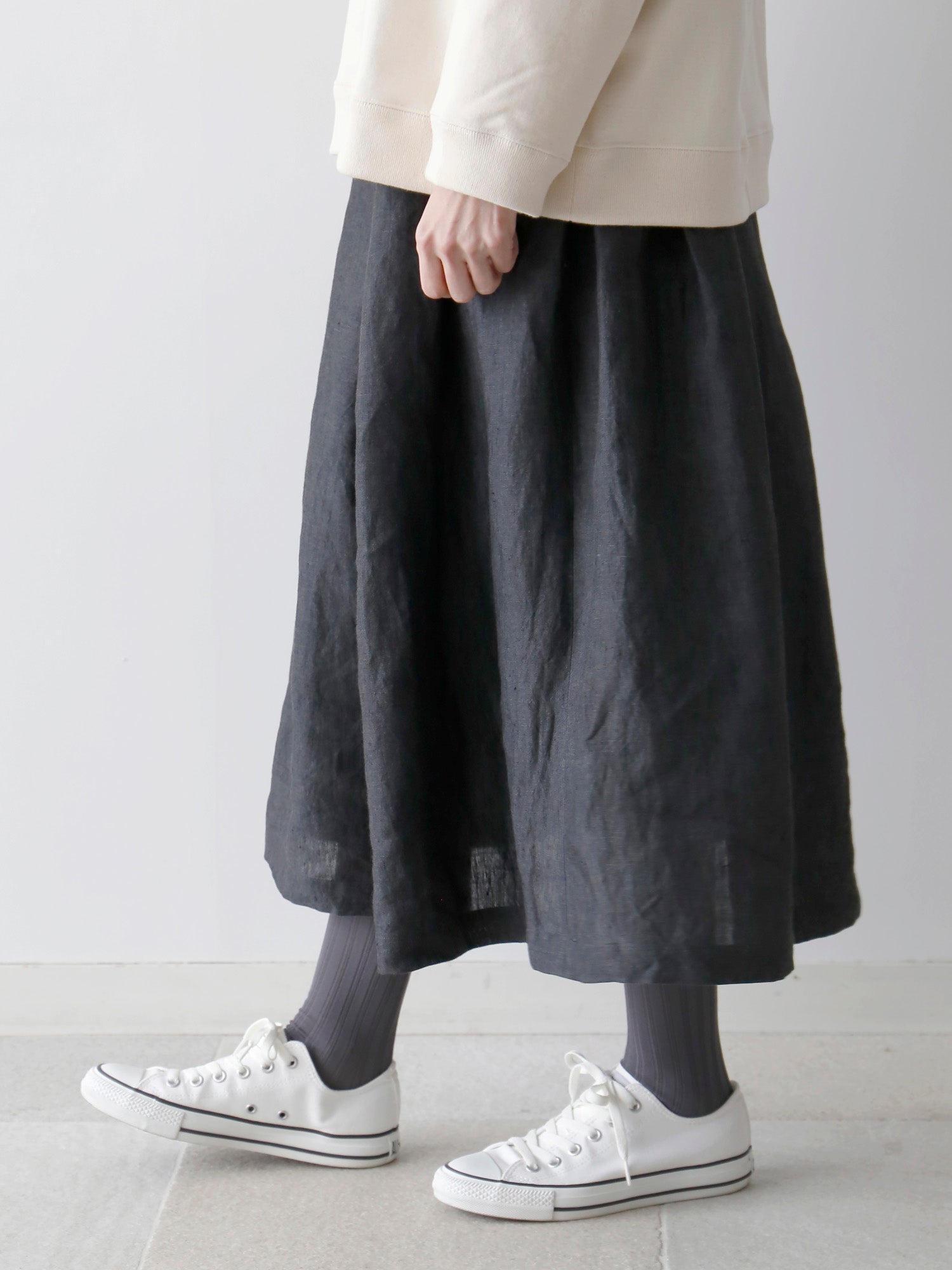 グリフォンセ<br>スカート：シエール（身長166cm）