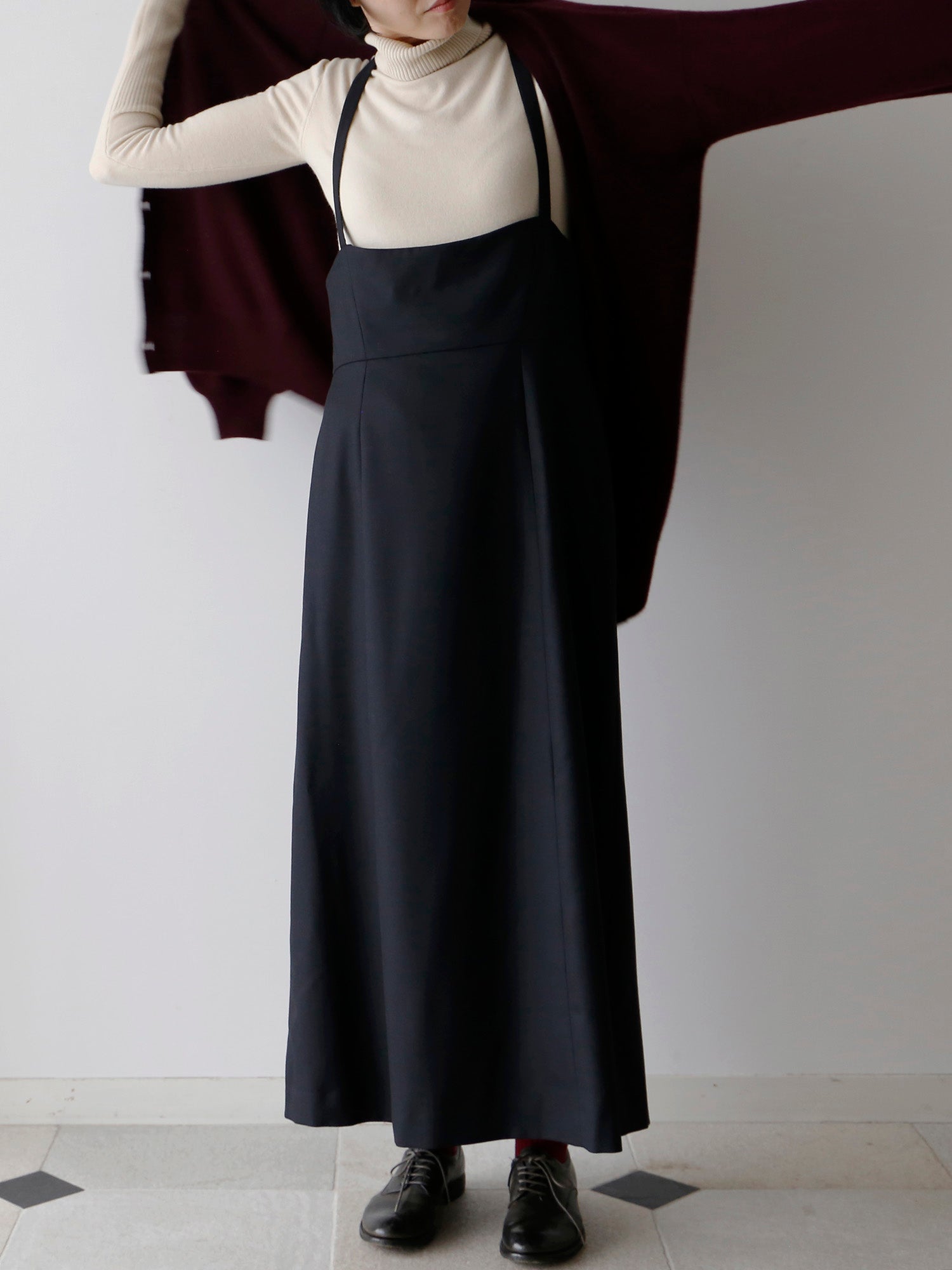 タートル：コルルール・トリコ<br>カーディガン：バスチアン