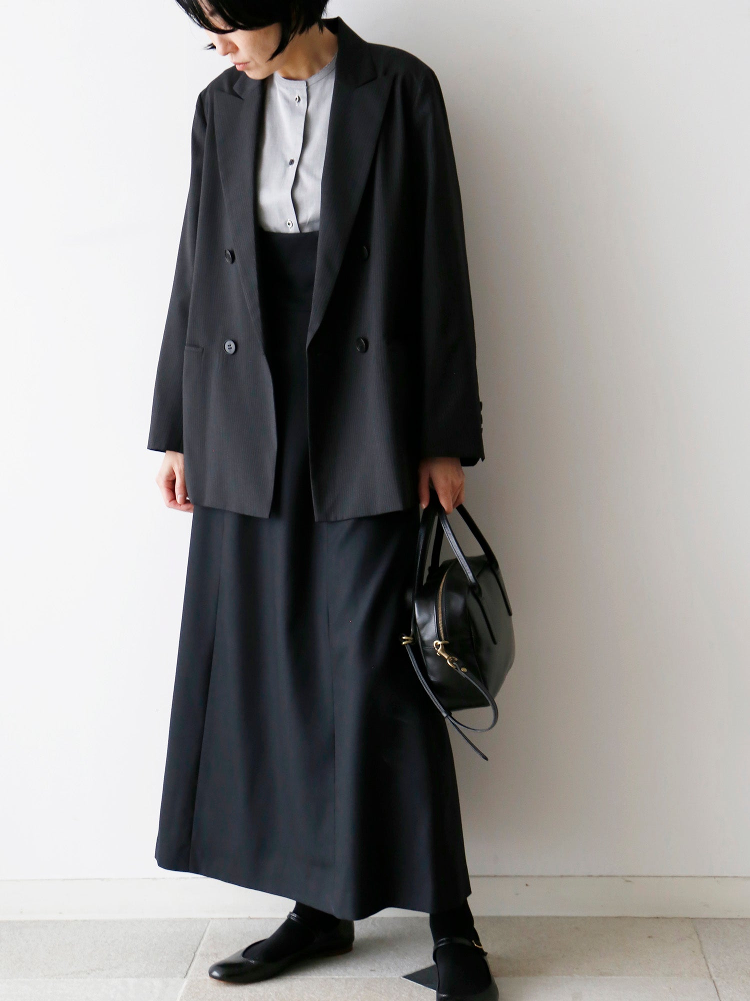 ブラウス：ドニーズ<br>ジャンパースカート：アリス<br>バッグ：サック・クイール・ジジ