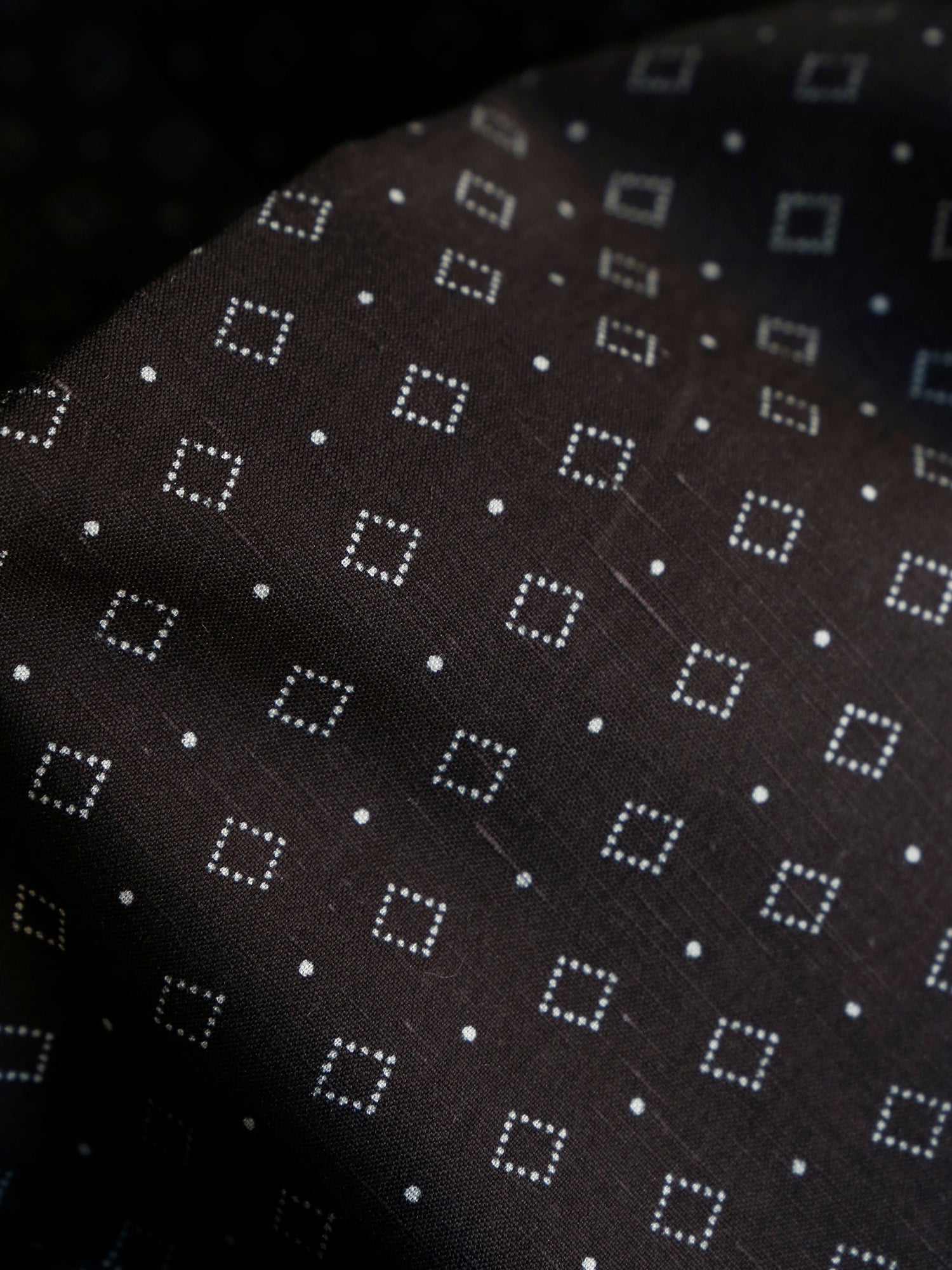 ペイザンヌ 四角ドット w112cm 52%cotton 48％linen