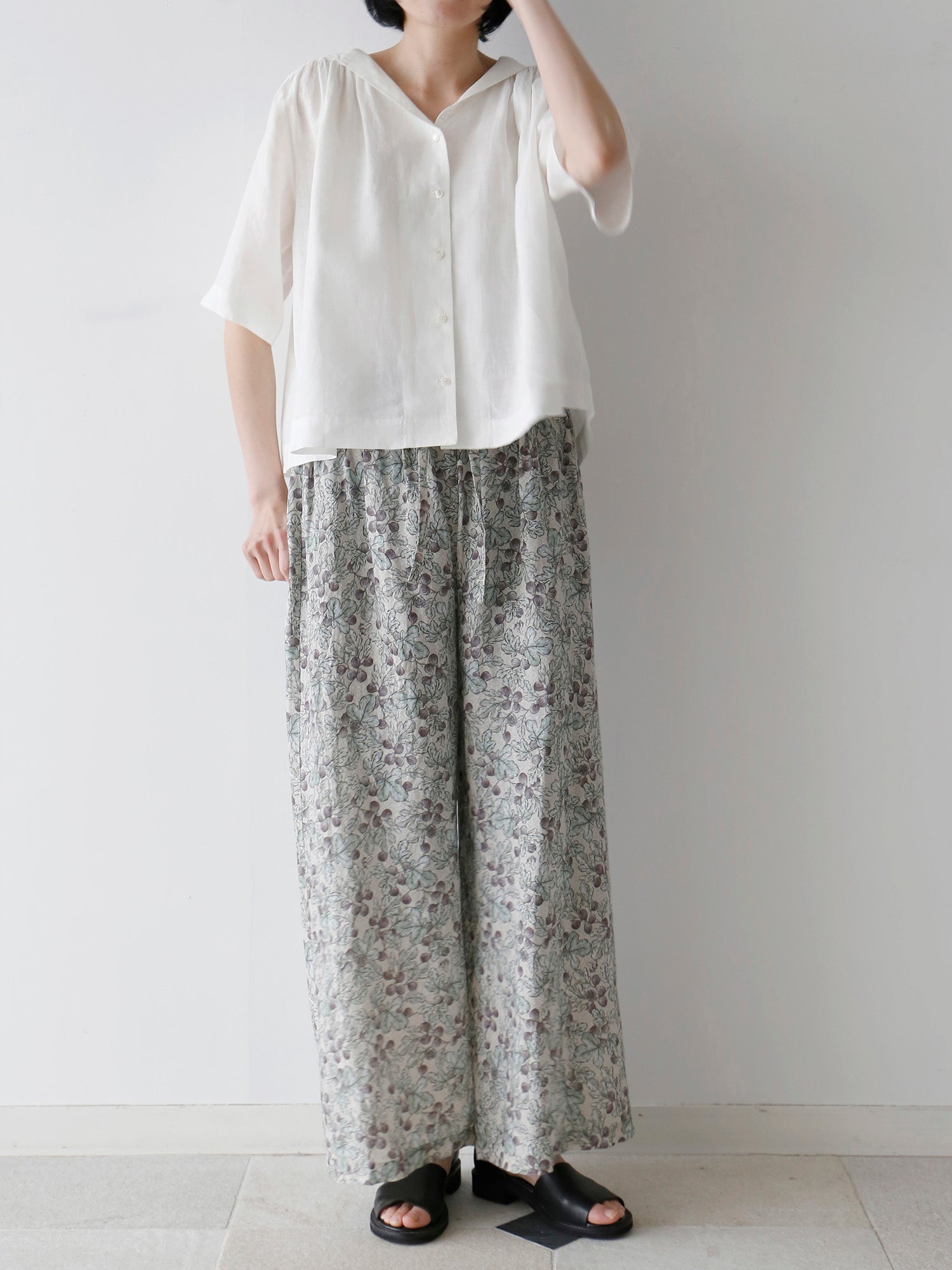 パンツ：ロバン（身長166cm）