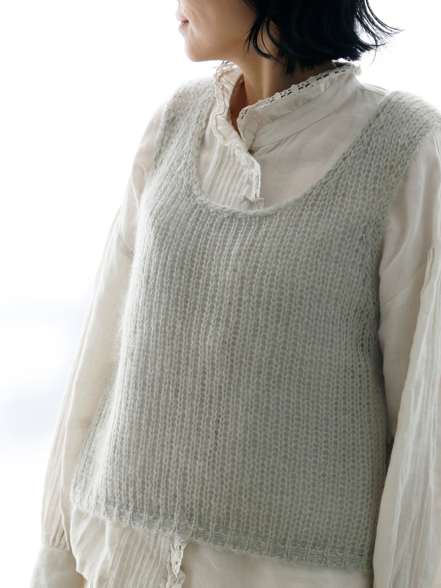 ブラウス：エロイーズ