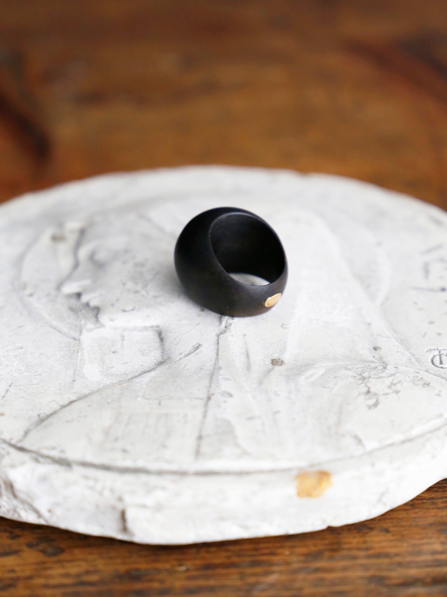 su Ha  “Wood ball” ウッドリング（黒柿）