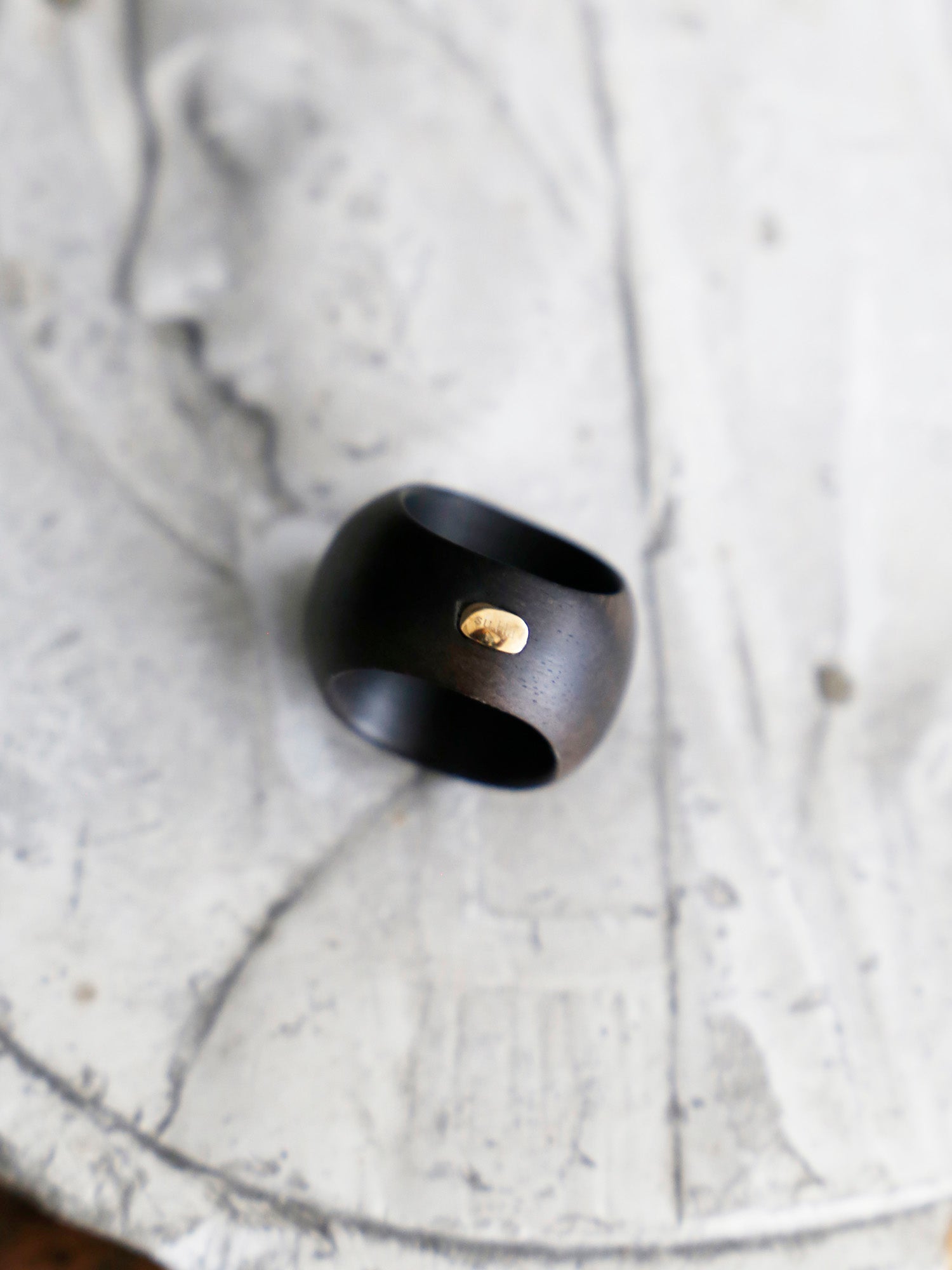 su Ha  “Wood ball” ウッドリング（黒柿）