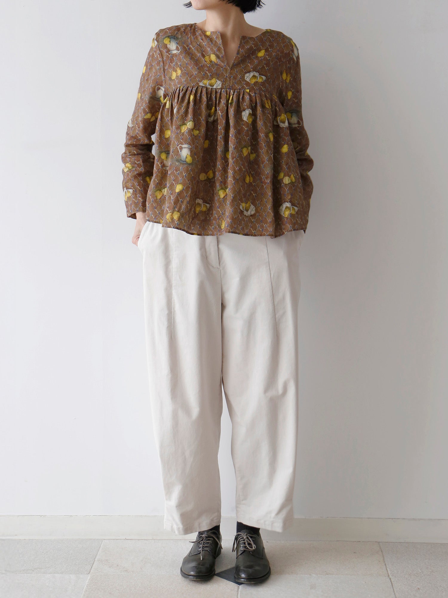 パンツ：ロラン（販売日未定）