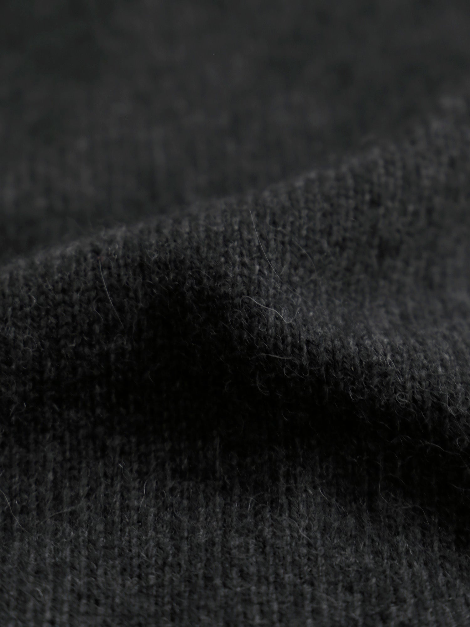 ノアール・シャルボン（墨黒）