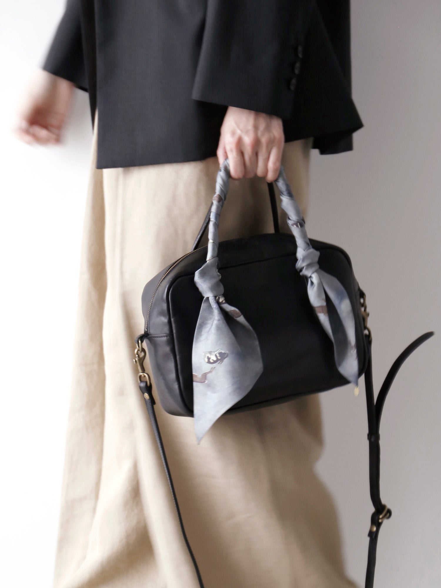 スカーフ：ミア