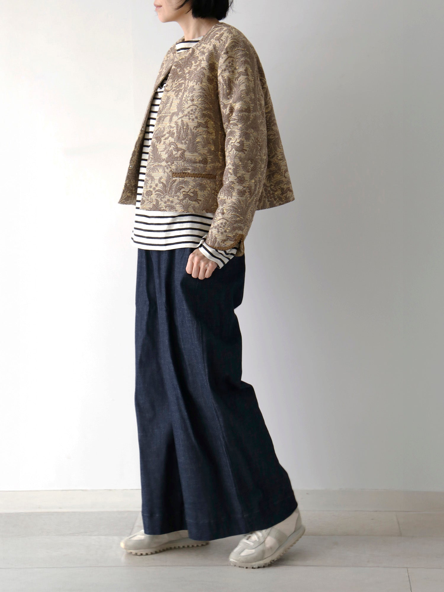 カットソー：ジーン、デニム：ルイ