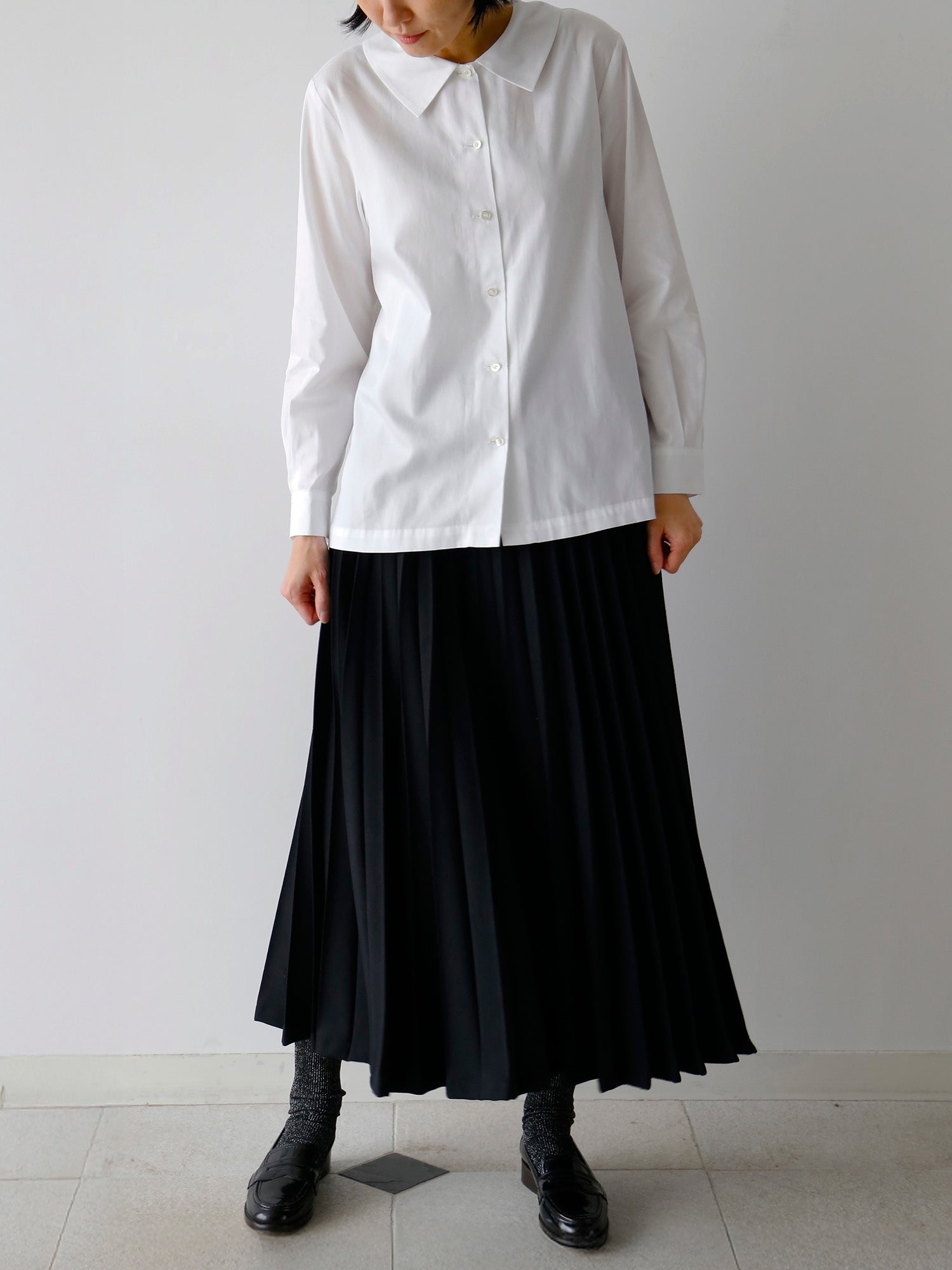 スカート：アンナリーナ