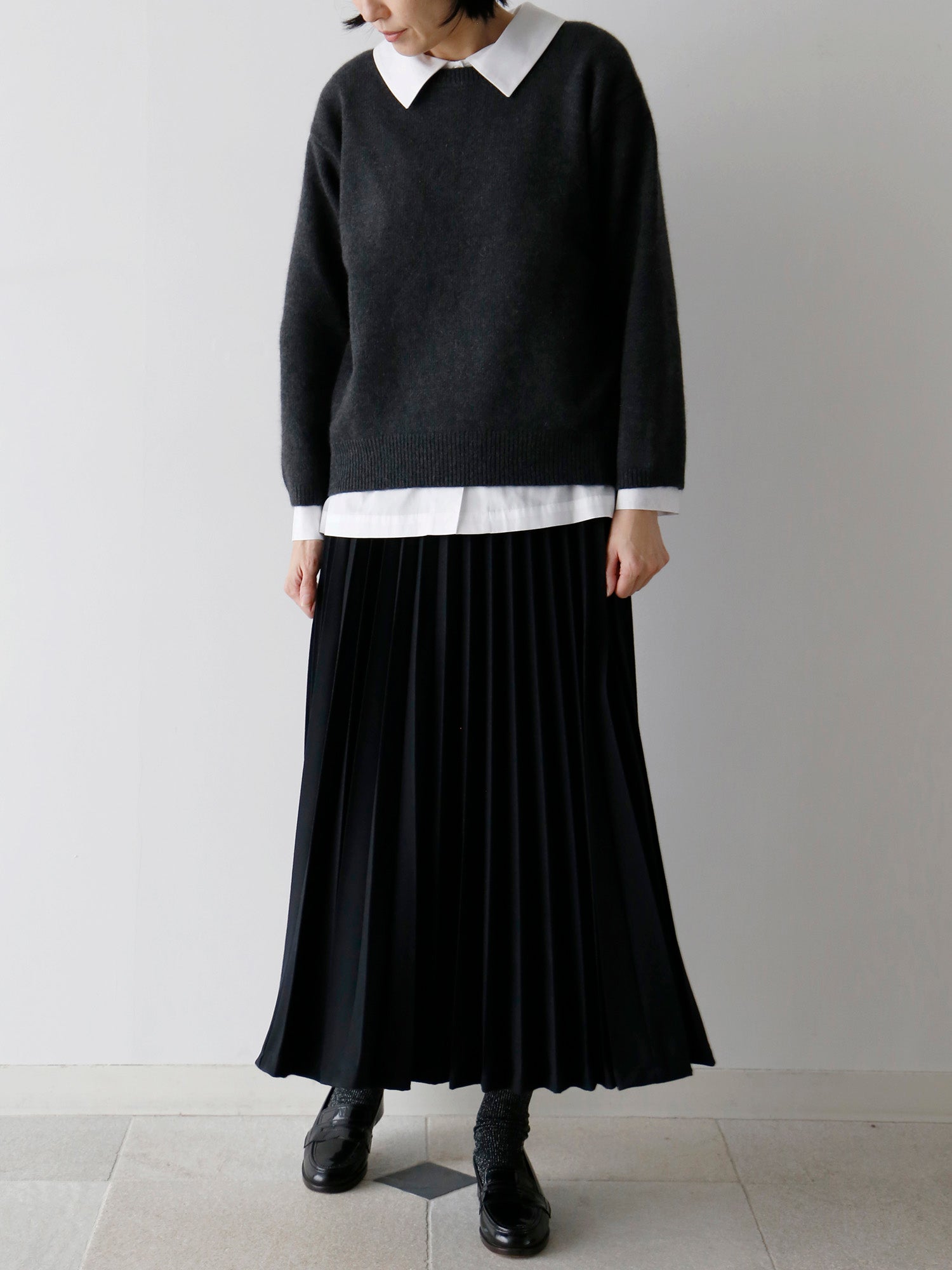 ブラン38（身長166cm）<br>ニット：ヒューゴ、スカート：アンナリーナ