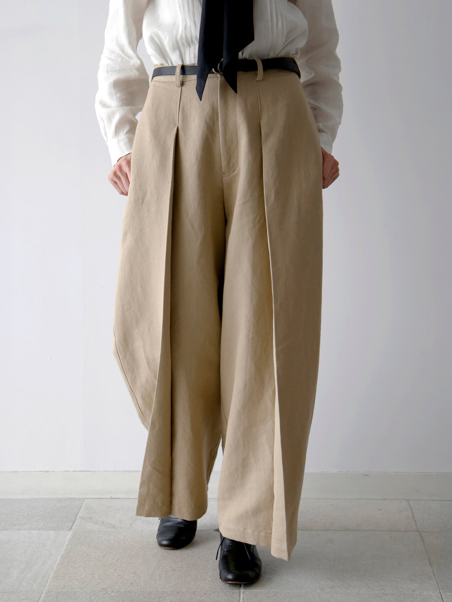 ベージュ38（身長166cm）