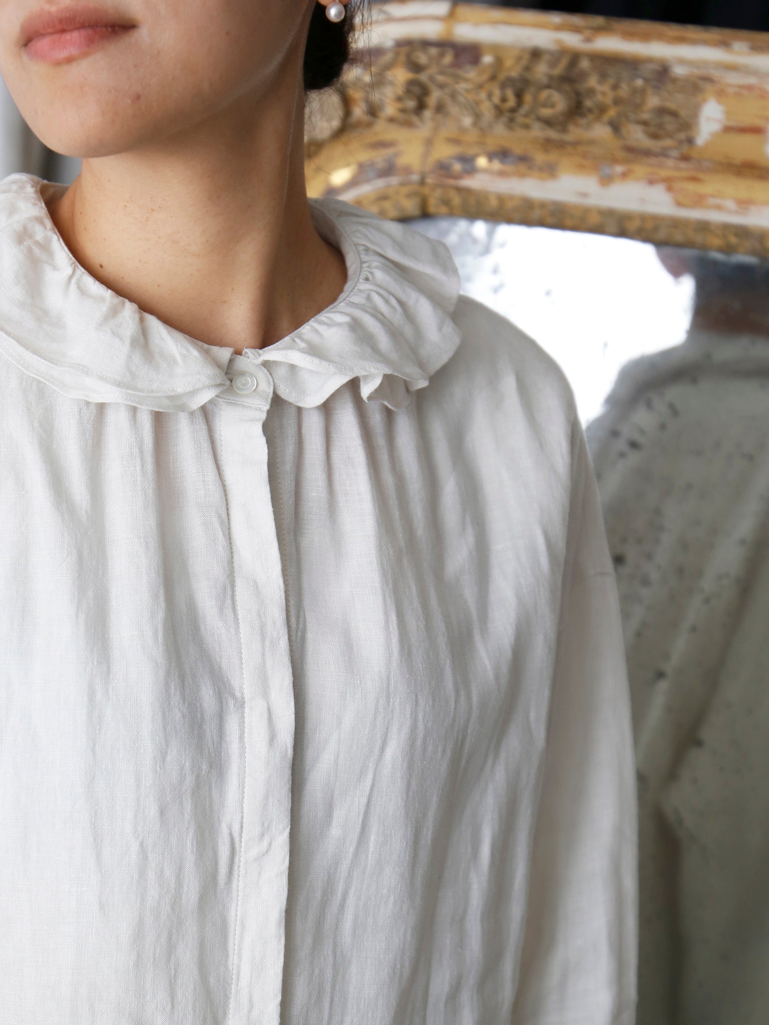 アンティークホワイト