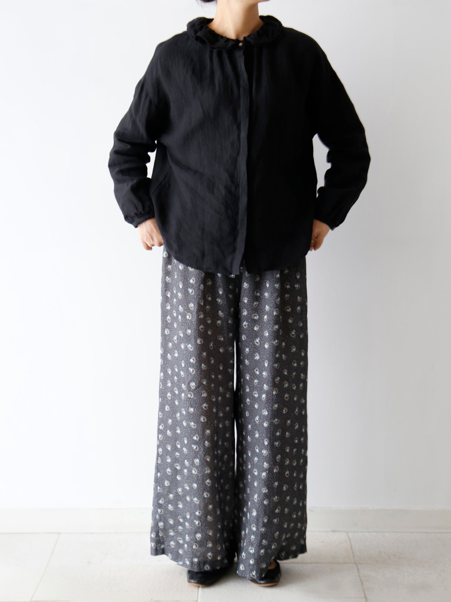 ブラウス：レイチェル（身長160cm）