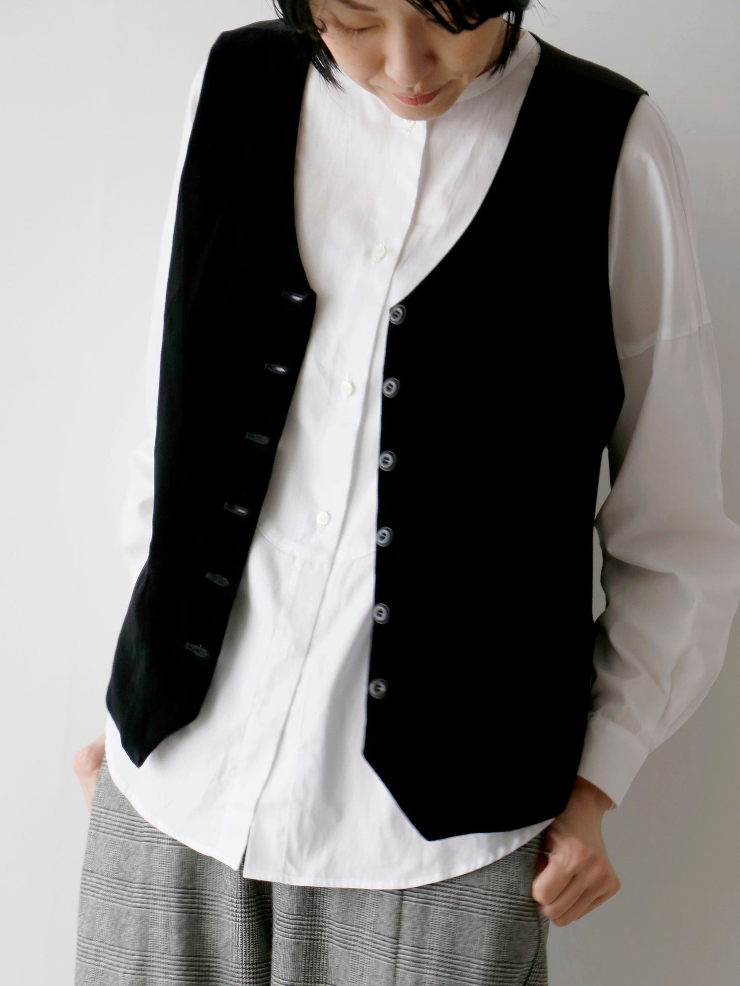 ブラウス：ドニーズ