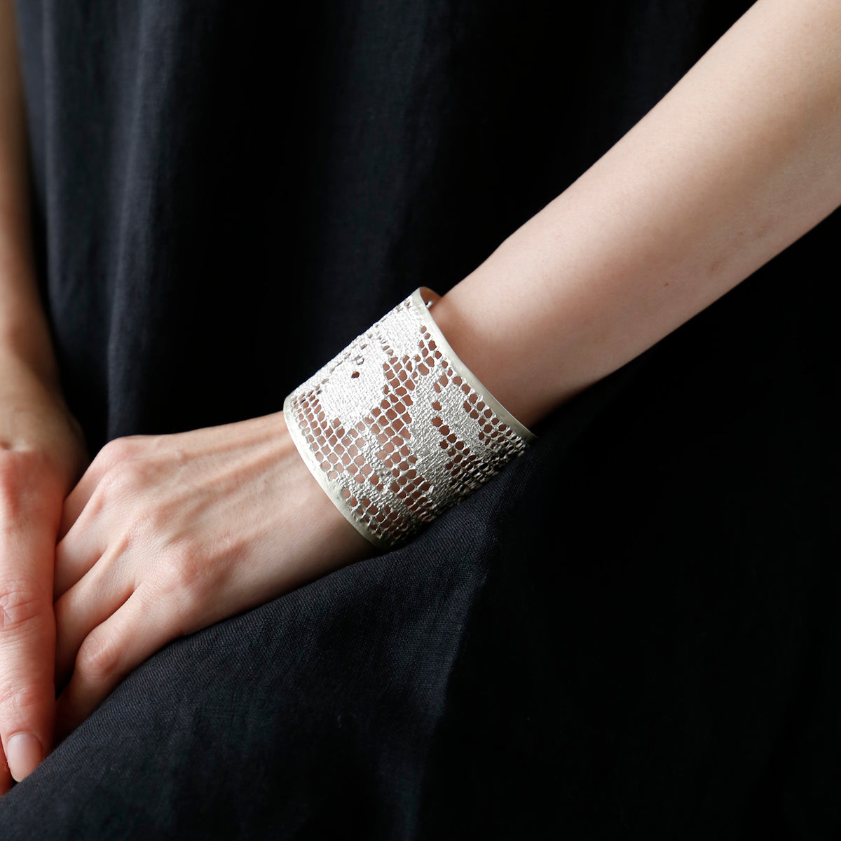 MAISON RUBUS. リコレクションレース バングル (LL) — LISETTE