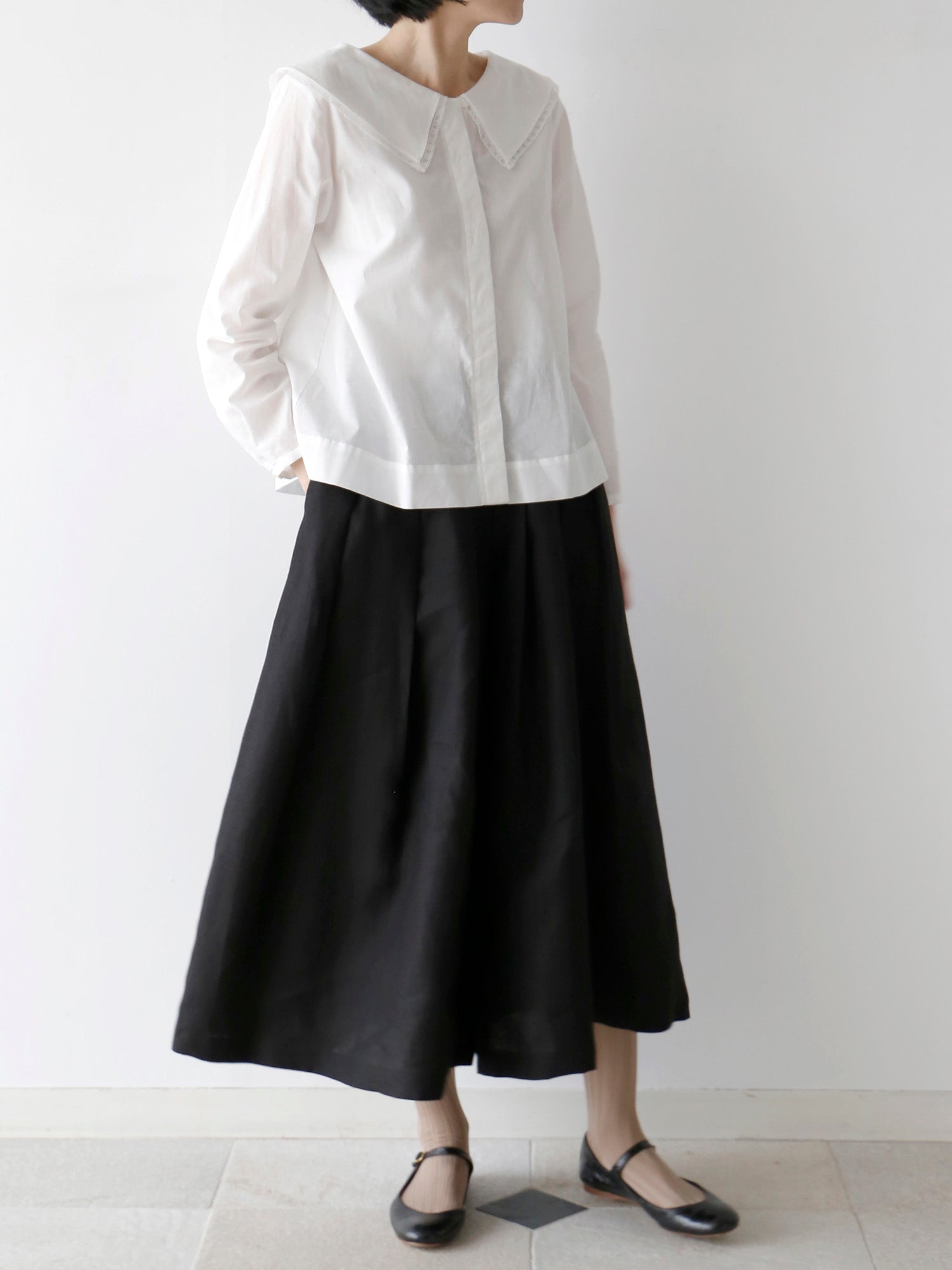 ブラウス：エロディ