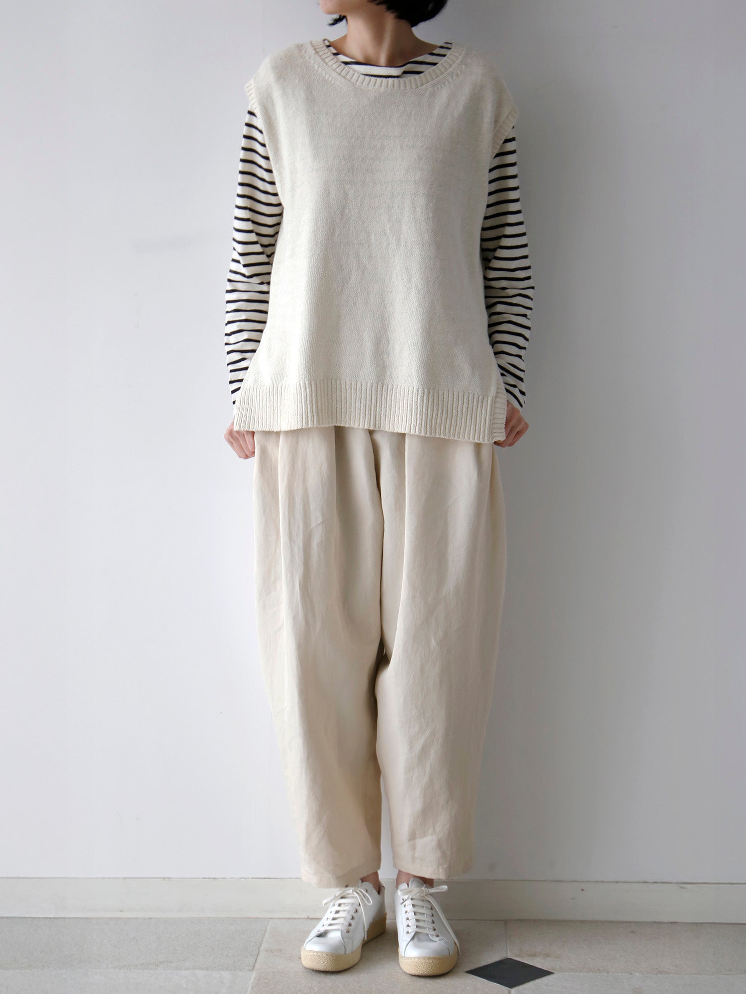 ベスト：ポピー<br>カットソー：ジーン（身長166cm）