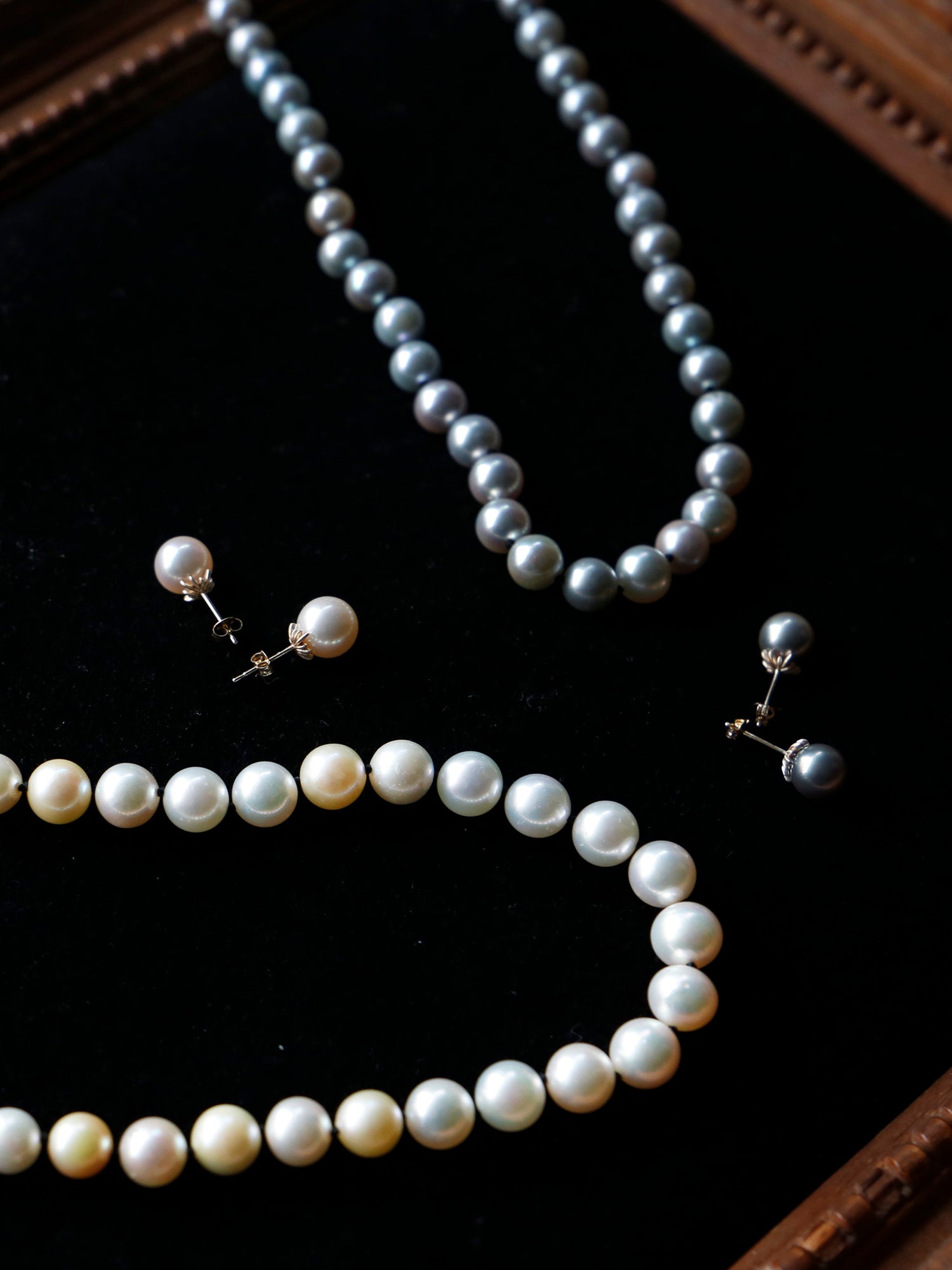 ピアスもご紹介しています