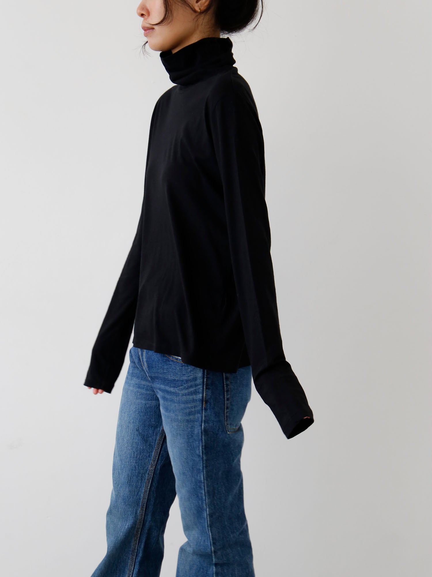HÉRNI No.31 タートルネックロングスリーブ