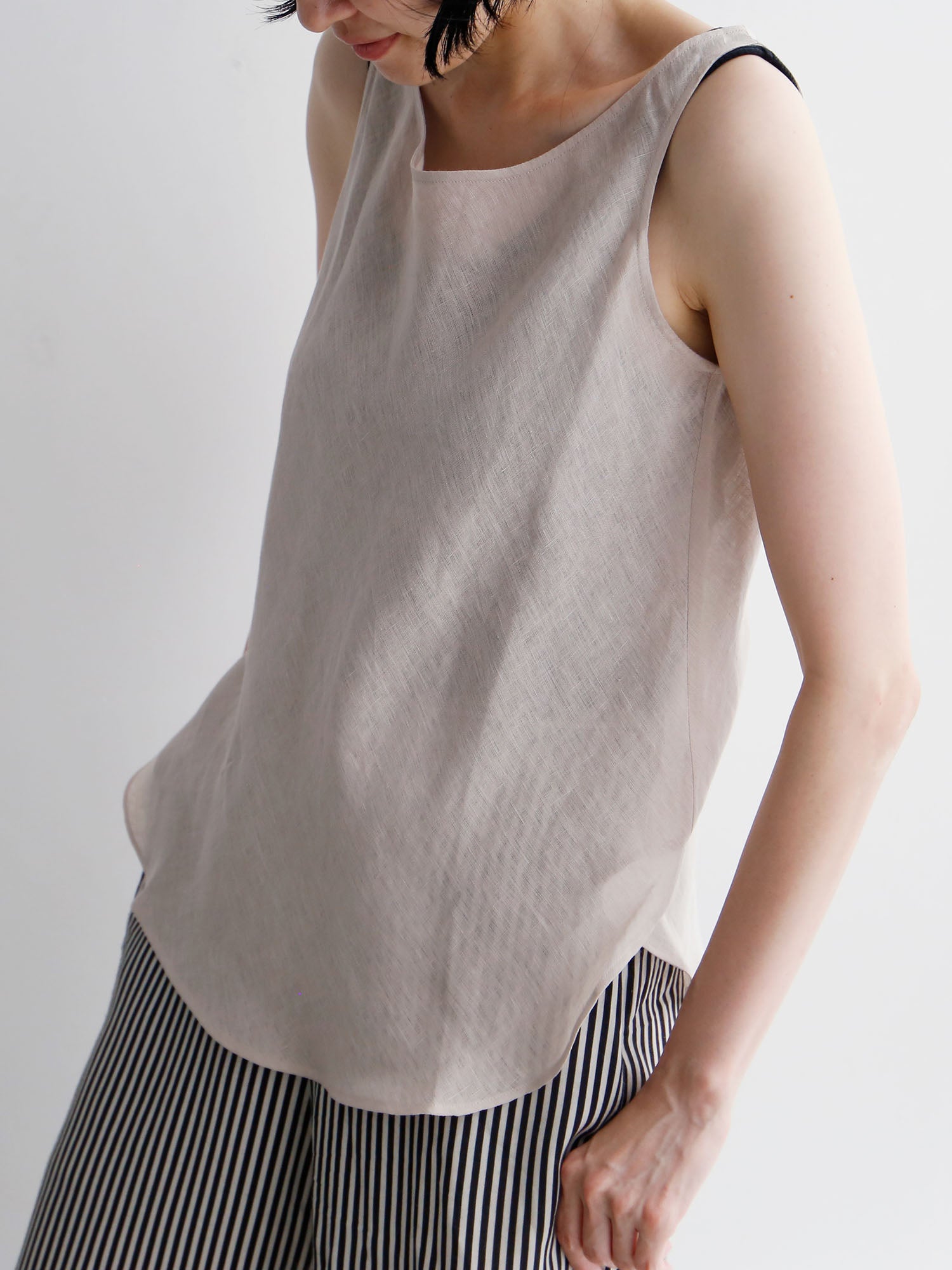 HÉRNI No.42 バイアスタンクトップ
