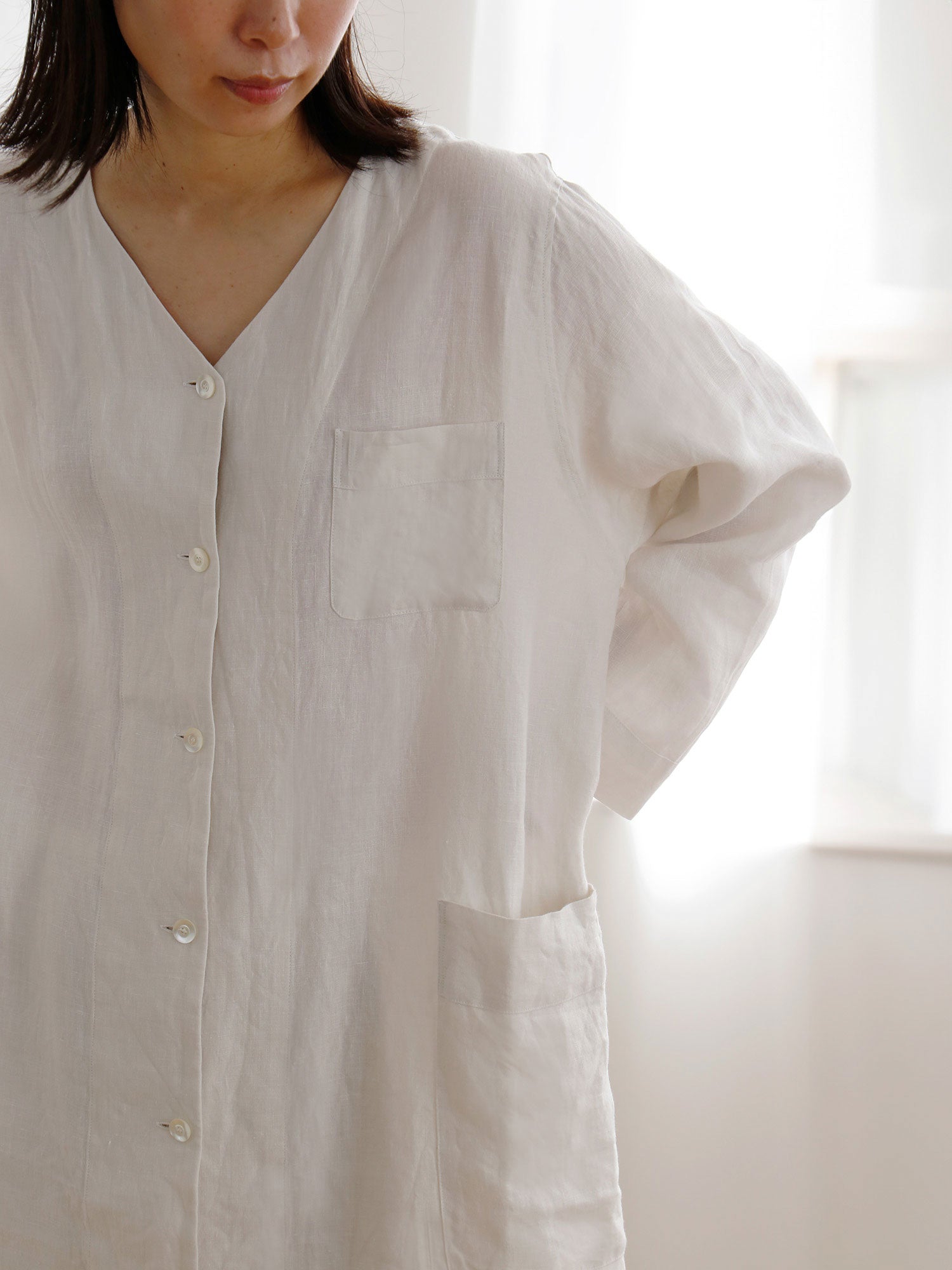 アンティークホワイト