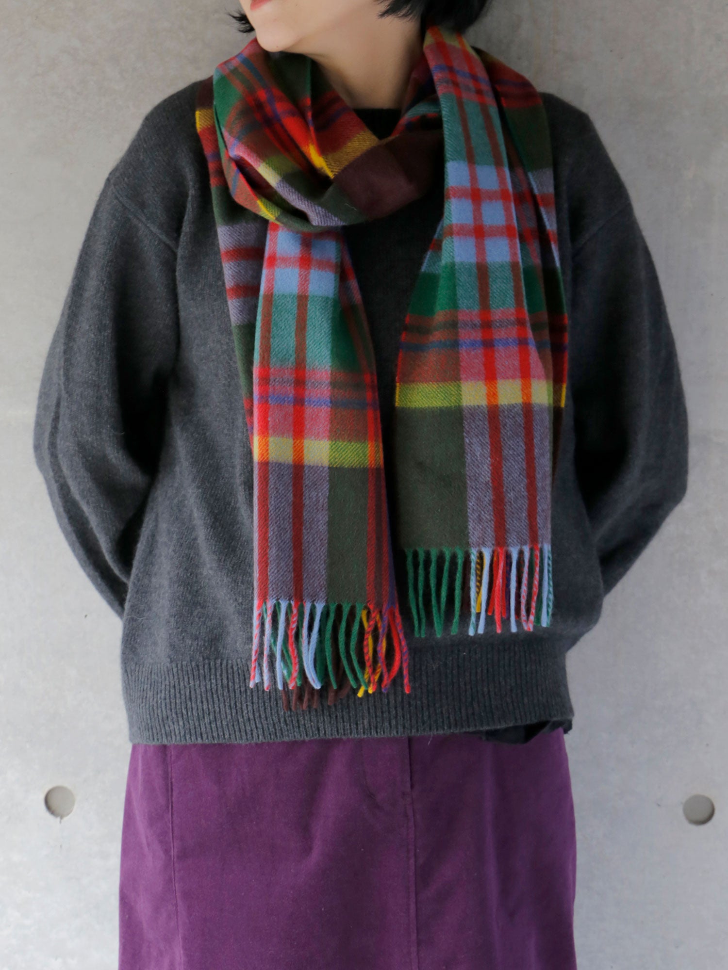 MULTI<br>ニット：ヒューゴ、スカート：マルゴ（身長166cm）