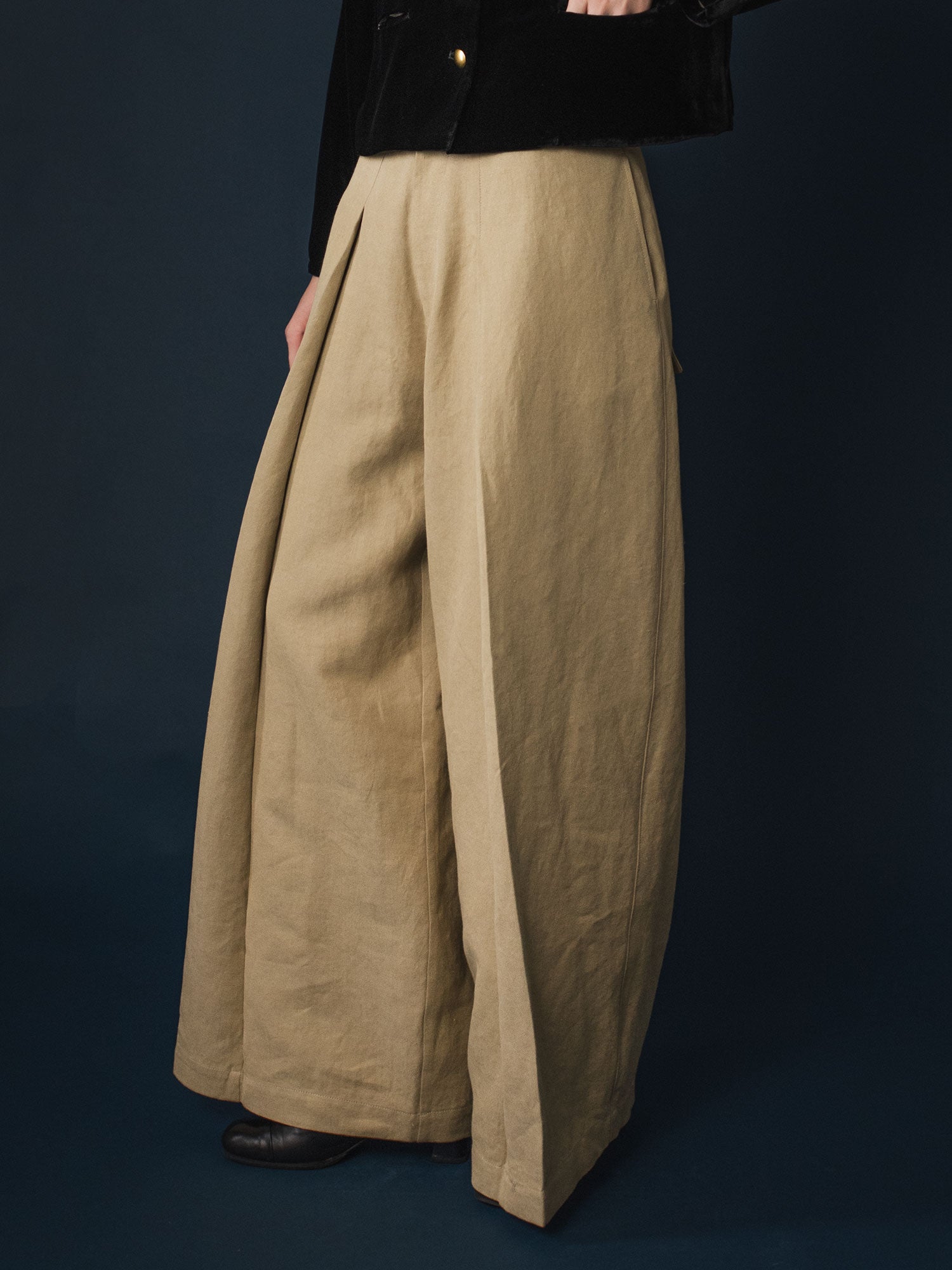 ベージュ38（身長172cm）※サンプル品着用