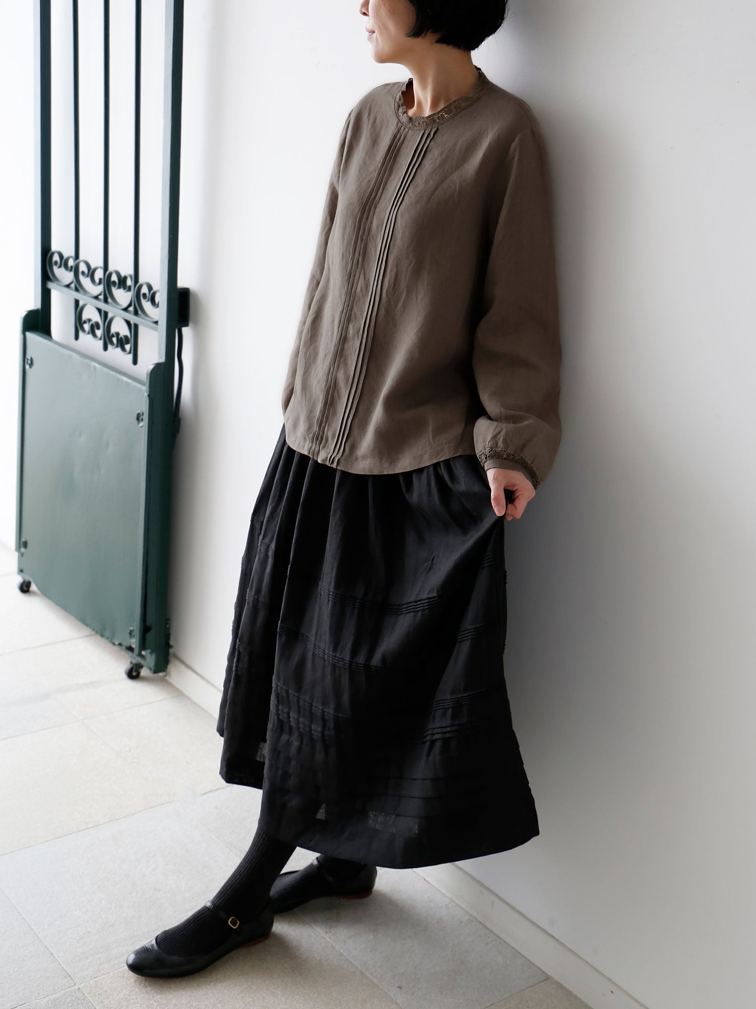 ブラウス：ポリー（身長166cm）