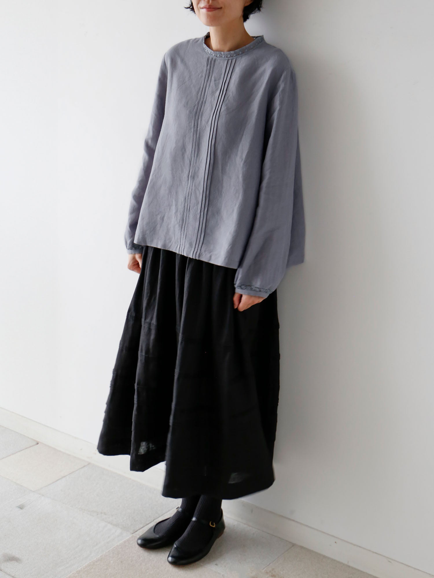 ブラウス：ポリー（身長166cm）