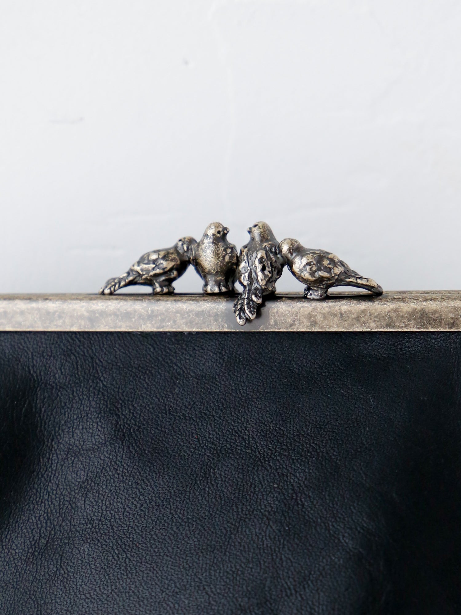 メザンジュ×ノアール<br>口金・革の参考写真