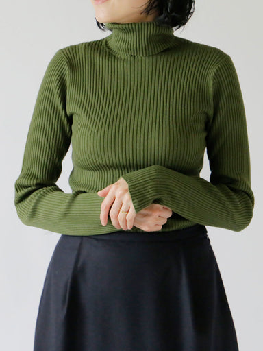 LISETTE 長袖セーター 美品　テオフィラ　プリュヌ LISETTE 長袖セーター 美品 テオフィラ プリュヌ